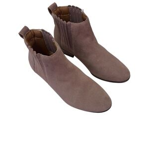 Jack Rogers Women's Liddy Stone Suede Scallop Chelsea Ankle Waterproof Bootie 9